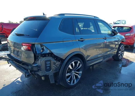 2021 Volkswagen Tiguan 2.0T Se/2.0T Se R-Line Black/2.0T Sel from USA, damaged, VIN 3VV3B7AX1MM011184